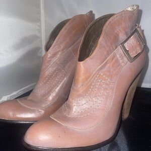 🎀CARLOS by Carlos Santana bootie